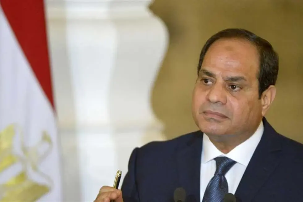 السيسي يعطي أمراً بخصوص السفينة العالقة بقناة السويس: خبر عاجل