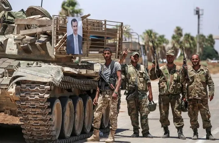 بعد درعا.. النظام السوري ينتقل بذات الشروط إلى مدينة أخرى ويضع أهلها أمام خيارين حازمين: تلبيسة