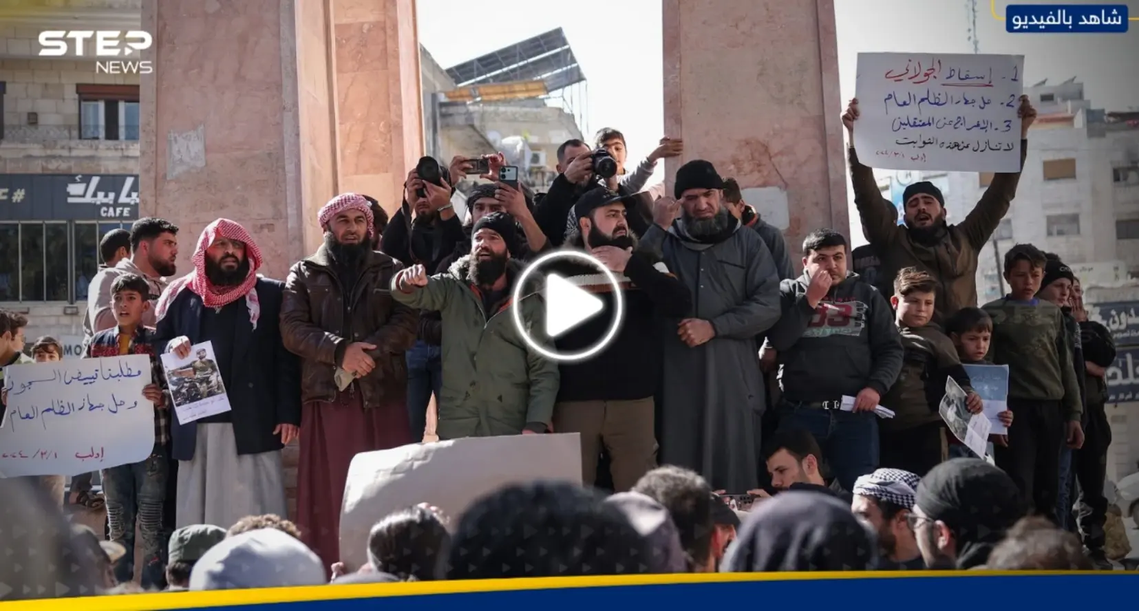 مطالبات بـ"إسقاط" الجولاني.. وعناصر الأخير تمطر مخيمات النازحين في إدلب بالقذائف بعد إطلاق سراح "القحطاني": إدلب