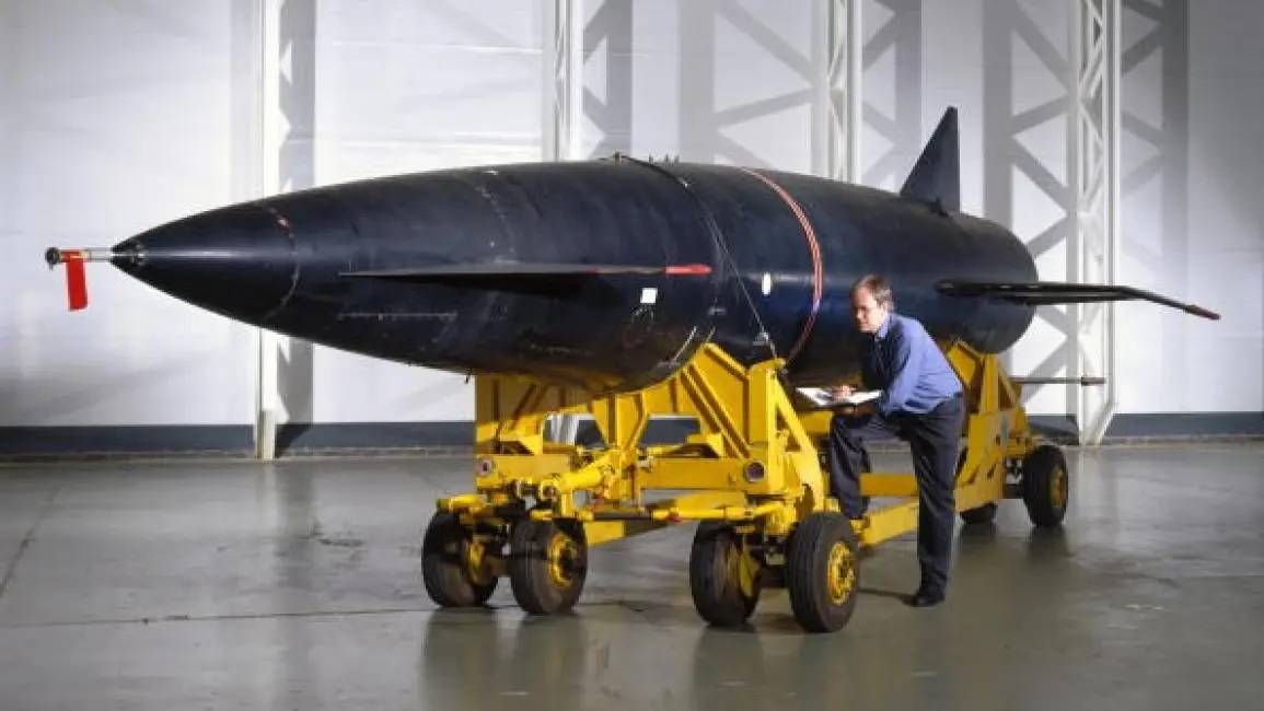 قرار للحكومة البريطانية يثير غضب طهران.. ظريف يوجّه رسالة لجونسون: جواد ظريف