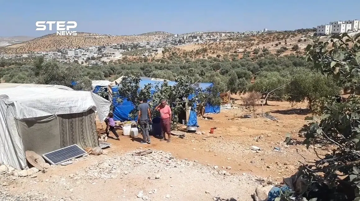 شاهد معاناة النازحين من ريفي حماة و إدلب الذين هربوا مع اشتداد قوة المعارك: حماة