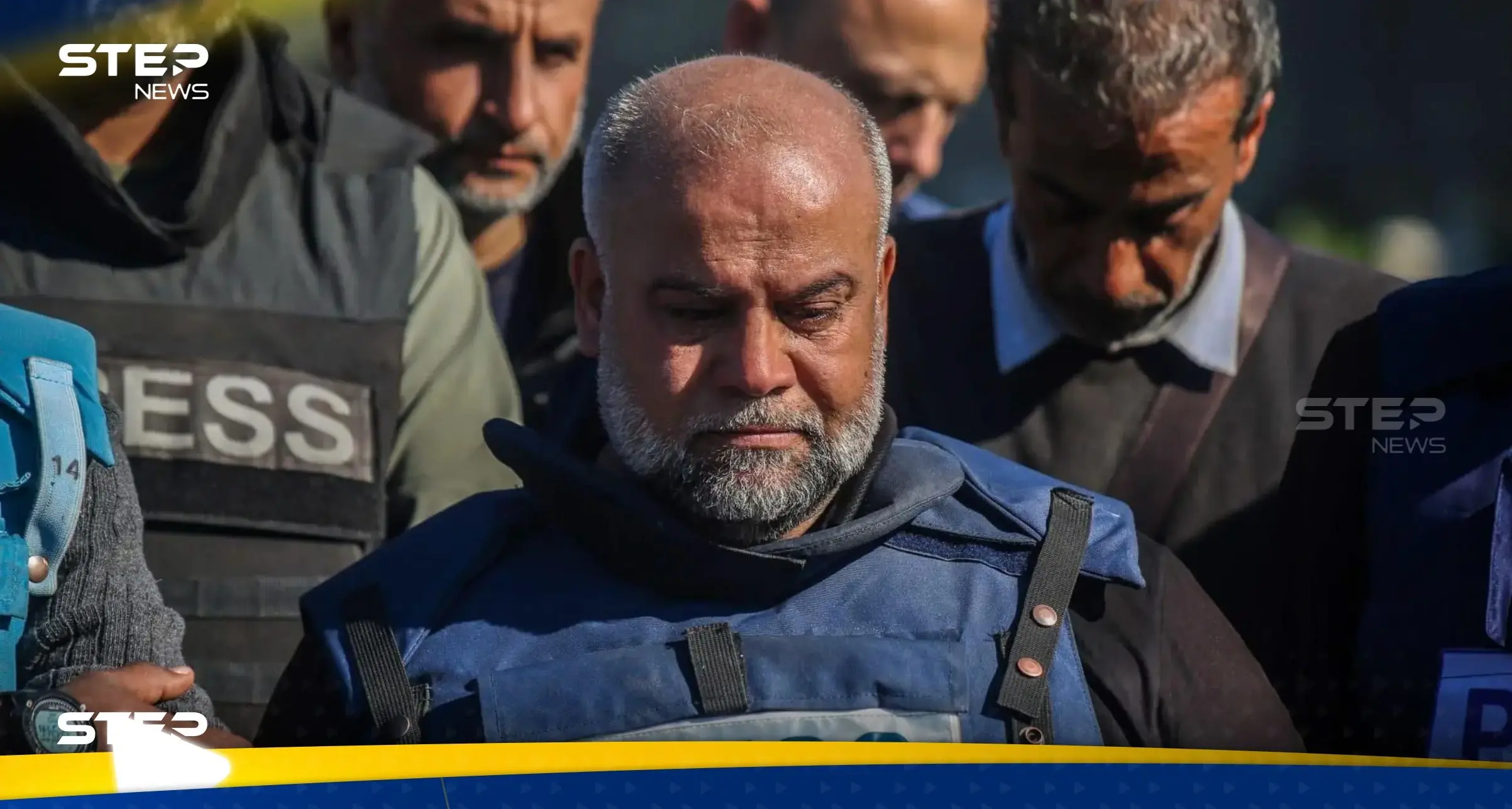 بالأحضان.. محمد أبو تريكة يواسي الصحفي وائل الدحدوح في وفاة والدته (فيديو): أبو تريكة