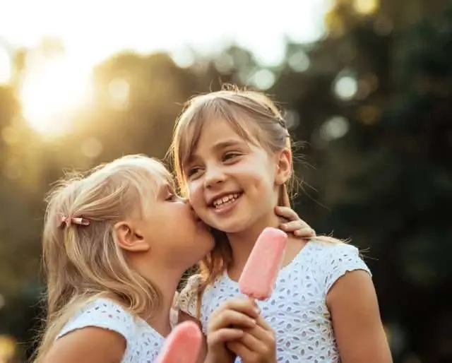 تفسير رؤيه الاخت في المنام لابن سيرين ... سند في الدنيا وبشرة في المنام: الاخت في المنام