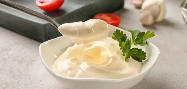 طريقة عمل المايونيز المطاعم باربع 4 مكونات فقط: ما هو المايونيز ؟