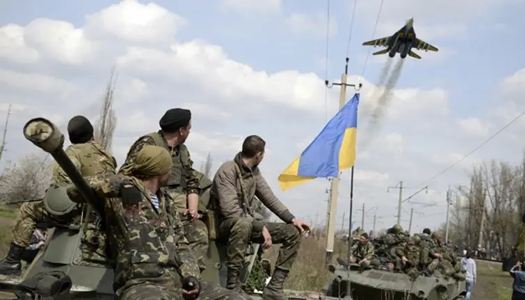 في إشارة محتملة للهجوم.. روسيا تنقل مروحيات عسكرية متقدمة إلى حدود أوكرانيا: بوريل