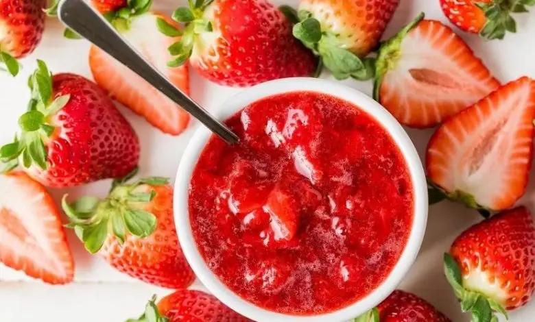 بالخطوات طريقة عمل صوص الفراولة في 5 دقائق: فنون الطهي