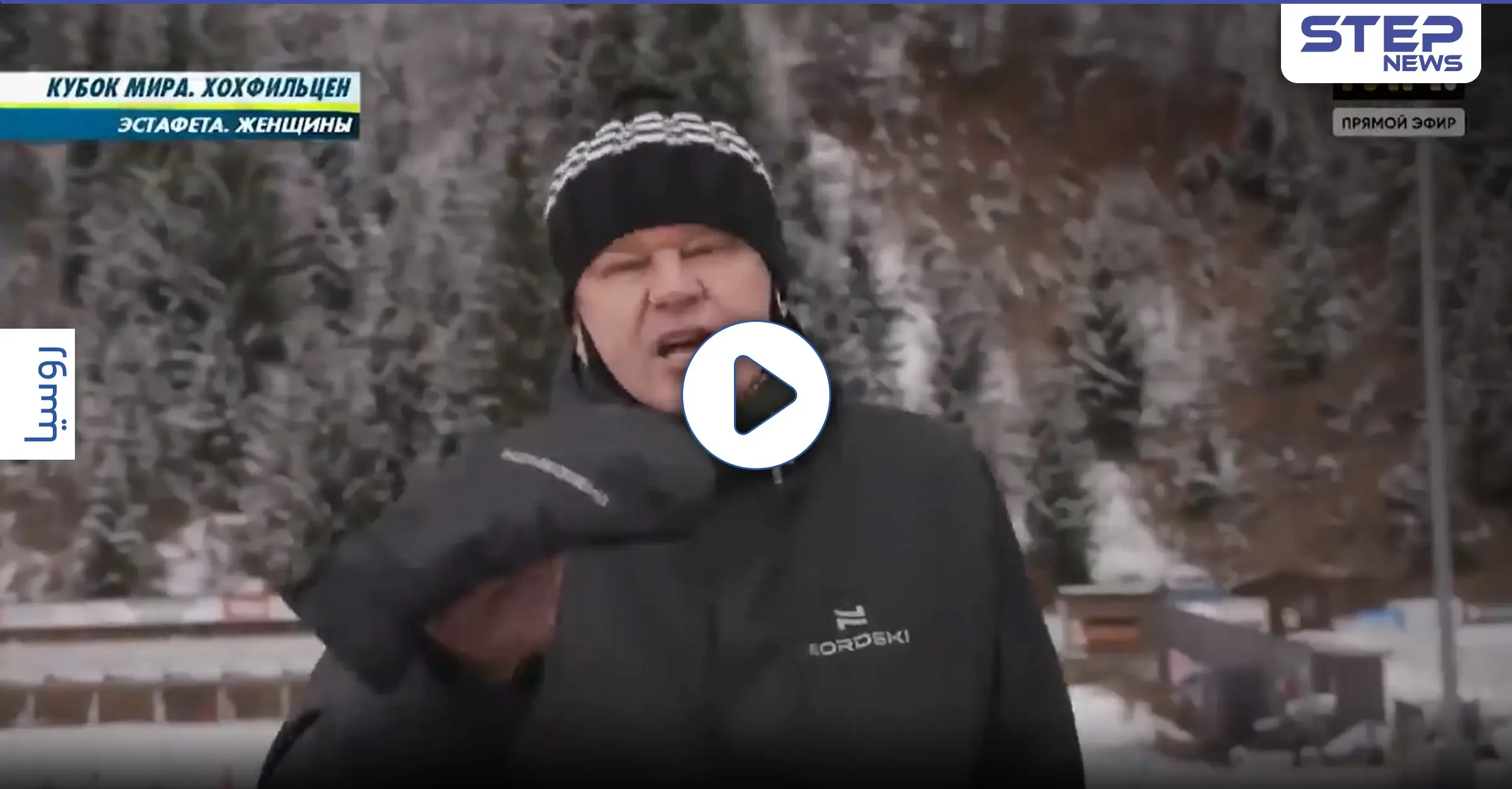 بالفيديو||بسبب وعدٍ قطعه على نفسه.. معلق رياضي شهير يحاول التهام قفازة على الهواء مباشرةً: كأس العالم