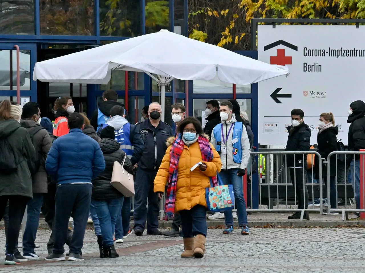 أول إصابة بمتحورة "بوتسوانا" الجديدة في أوروبا والصحة العالمية تُصدر بياناً: كورونا أوروبا