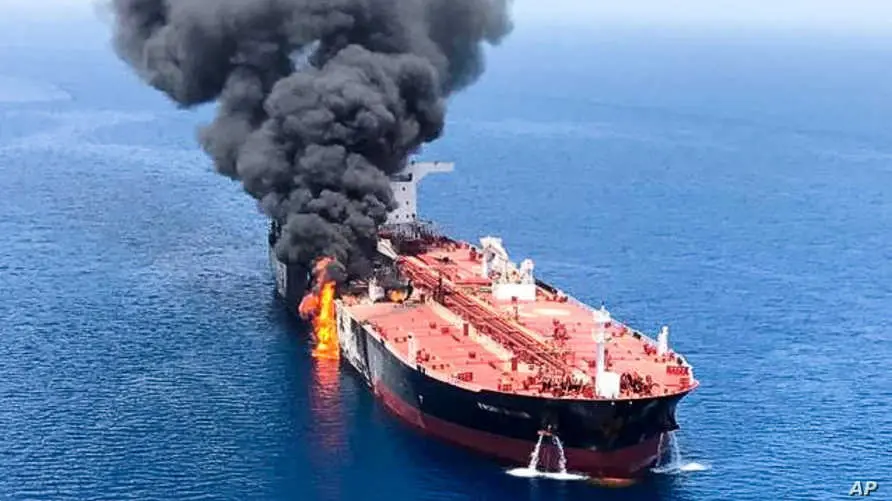 الإعلام الإسرائيلي يفيد بوقوع حادث عسكري قبالة ميناء الفجيرة الإماراتي ورويترز توضّح ماهيته: خبر عاجل