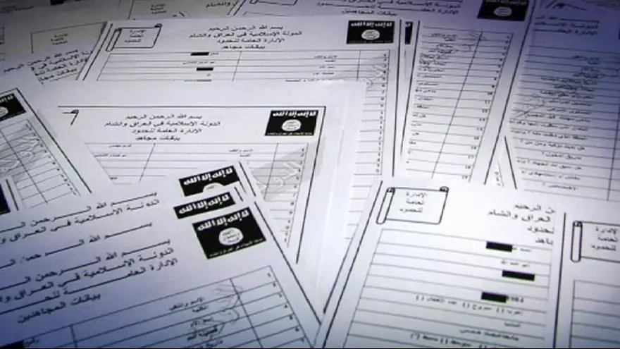 بعد انحسار مناطق سيطرته.. "داعش" يتلف وثائقه في جيبه الأخير: هجين