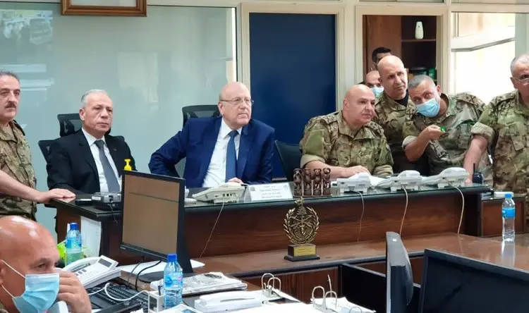 وزير الدفاع اللبناني يتحدث عن قرار بشأن قاضي تحقيقات انفجار مرفأ بيروت: انفجار مرفأ بيروت