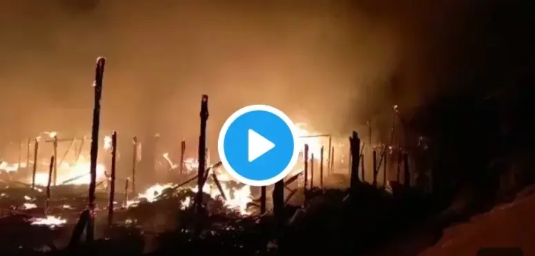 بالفيديو|| حريق يلتهم مخيماً للاجئين السوريين قرب بريتال بلبنان ويخلف حالات إغماء: حريق في مخيم الهلال