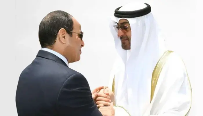 محمد بن زايد يصل القاهرة والرئيس المصري يتسقبله لبحث ملفات إقليمية ومحلية: الإمارات