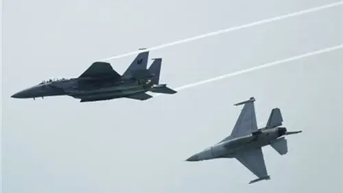 الطيران الإسرائيلي يستهدف مجدّدًا العاصمة دمشق بغارات عدّة، والأسد يرّد باستهداف هضبة الجولان: غارات إسرائيلية