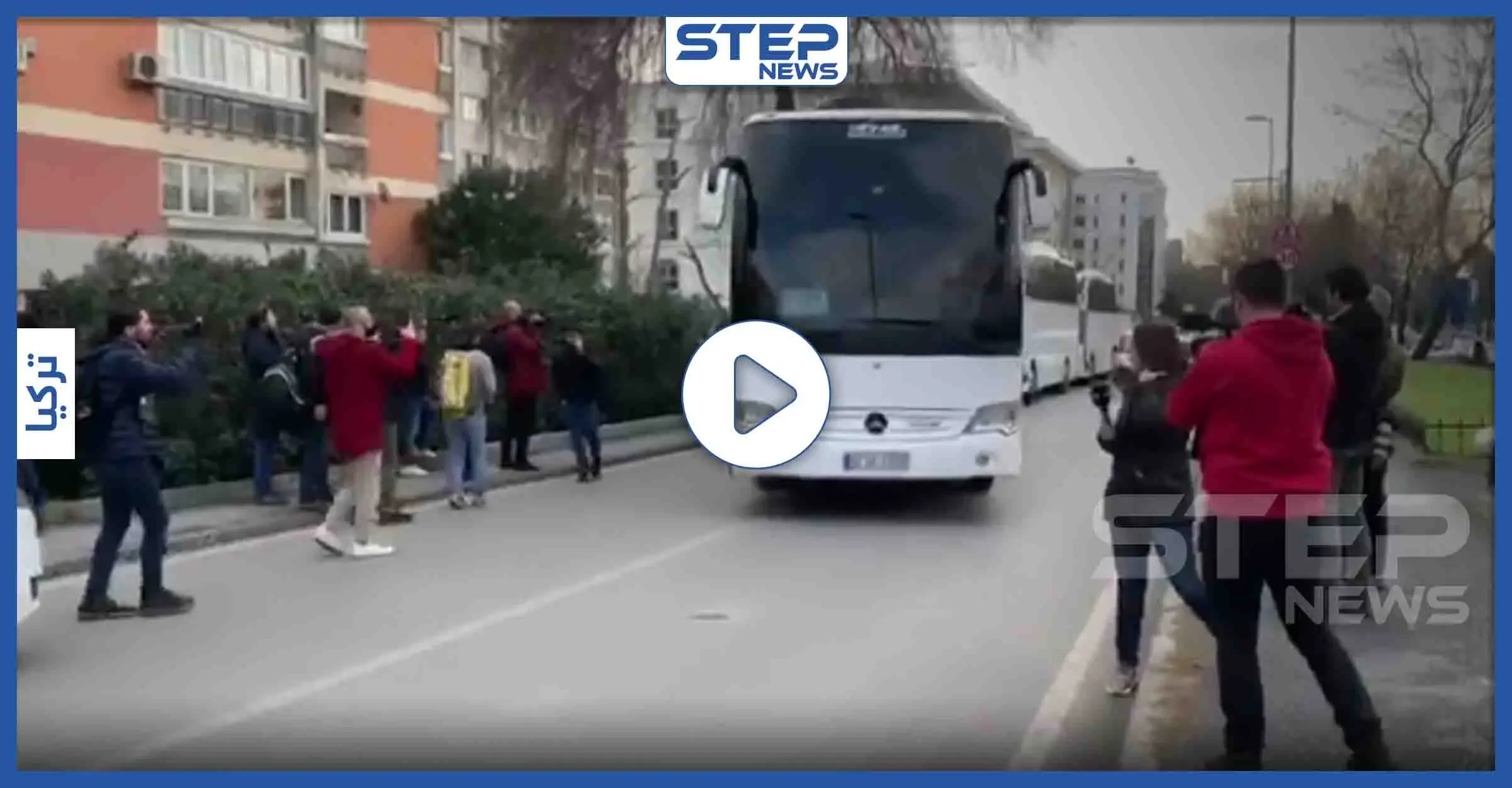 شاهد وصول أولى دفعات اللاجئين السوريين إلى السواحل اليونانية (صور+فيديو): أخبار تركيا