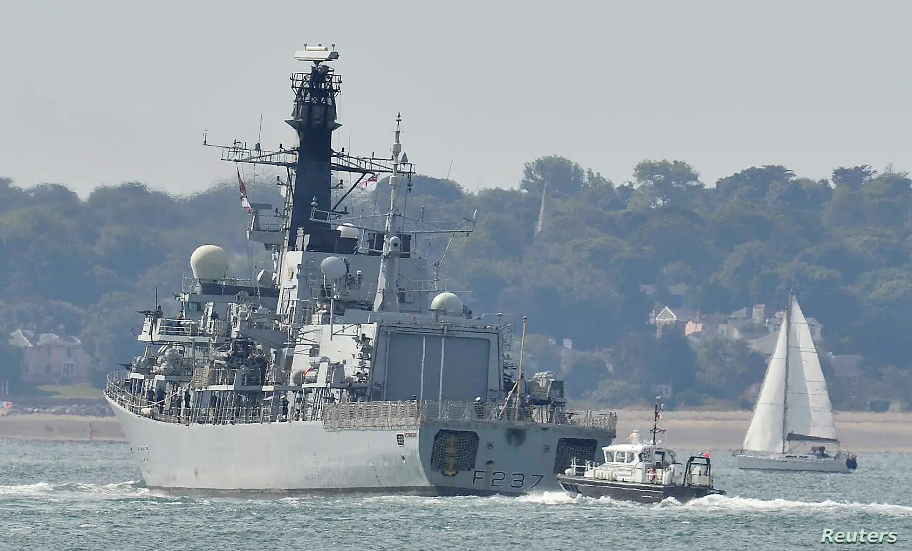 توتر وخلاف بين أقوى دولتين أوربيتين وتحريك سفن وقطع عسكرية لسبب غريب: جزيرة جيرسي