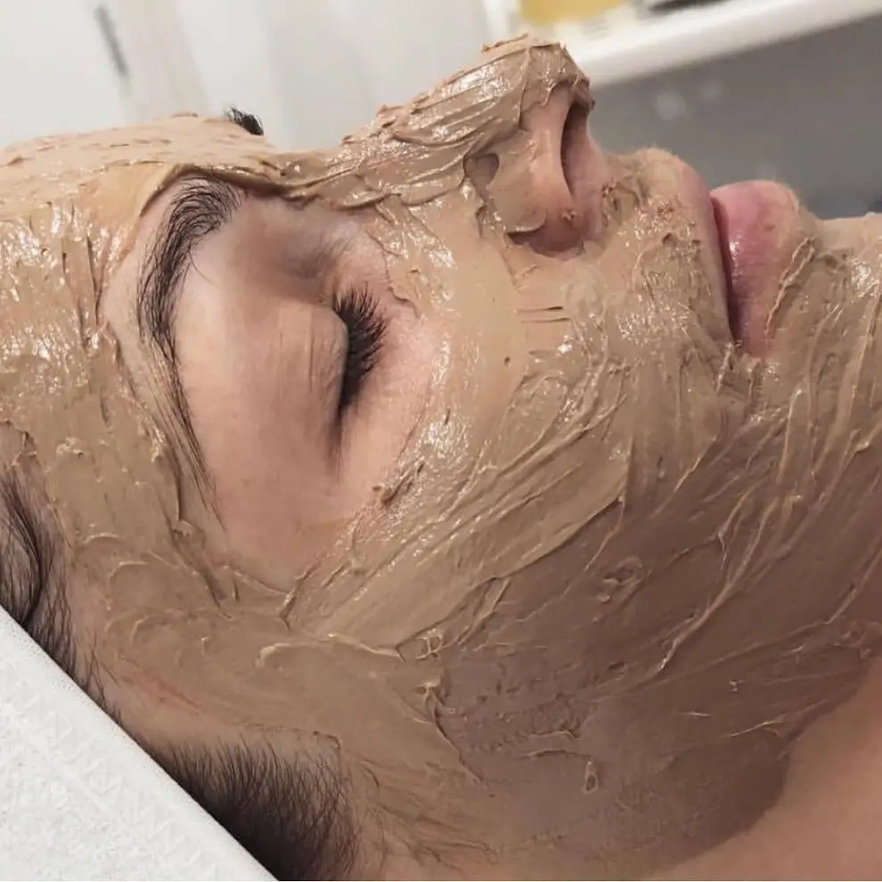 التقشير البارد كوزميلان كريم اسباني للعناية بالبشرة.. تعرف على أهميته: الصحة