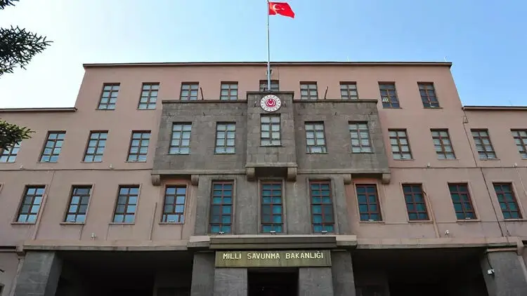 وزارة الدفاع تكشف حصيلة قتلى "قسد" و"pkk" بعمليات عسكرية تركية خلال شهر مارس.. وتدعو اليونان لهذا الأمر: القوات التركية